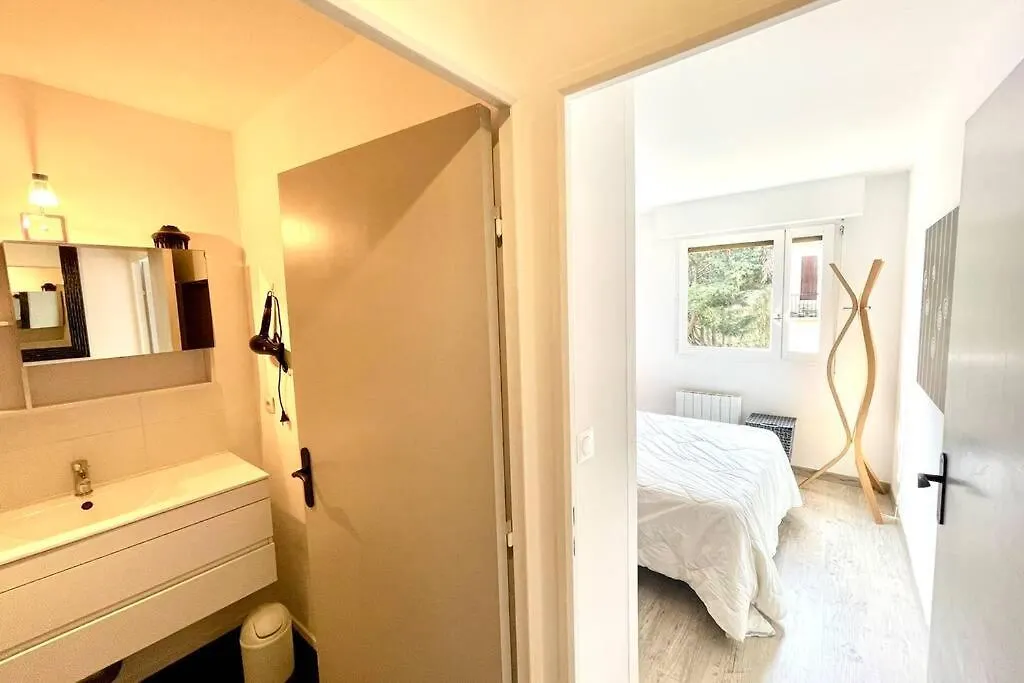 شقة غالور Sobnb-Iris 3- Magnifique Appartement Calme Proche Douane